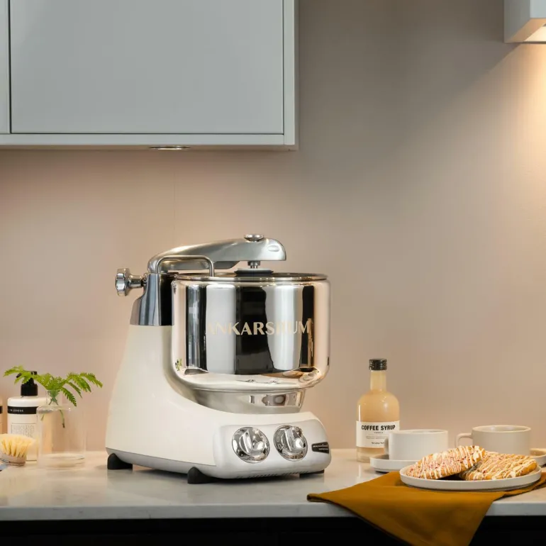 Küchenmaschine Light Creme