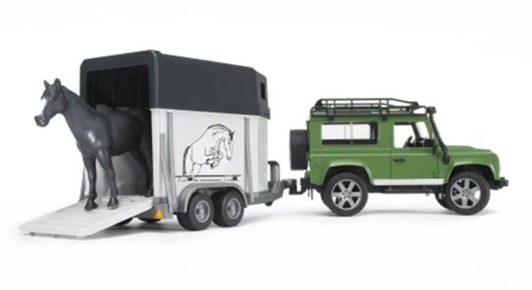 Land Rover Defender S + Anhänger + Pferd