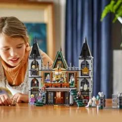 LEGO® Harry Potter™ Landsitz der Familie Malfoy 76