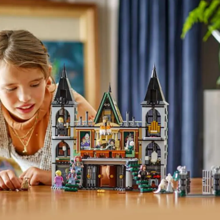 LEGO® Harry Potter™ Landsitz der Familie Malfoy 76