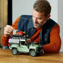 LEGO® Icons Klassischer Land Rover Defender 90 103