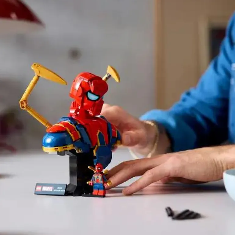 LEGO® Marvel™ Iron Spider-Man Büste 76326