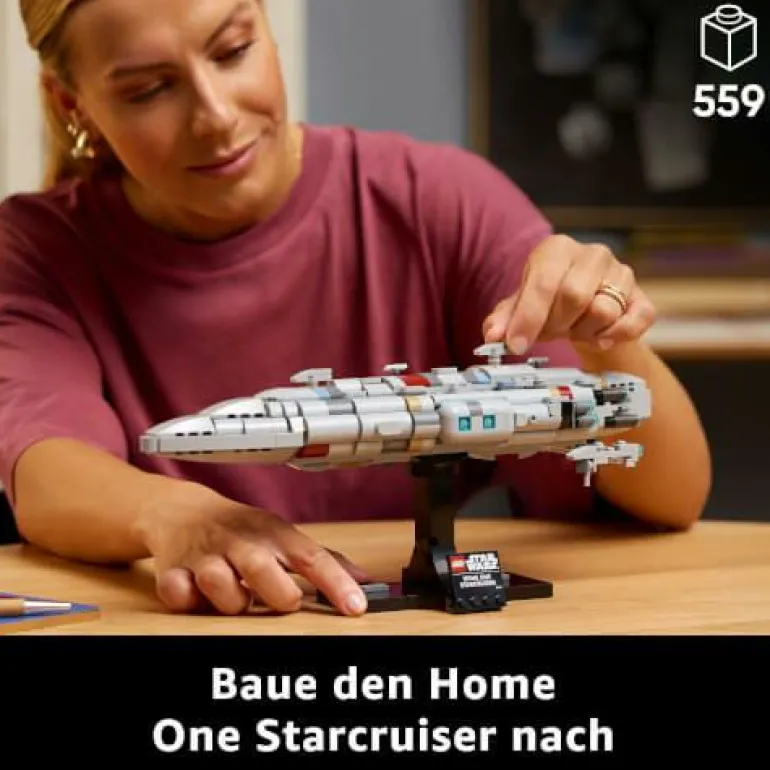 LEGO® Star Wars™ Home One Starcruiser 75405