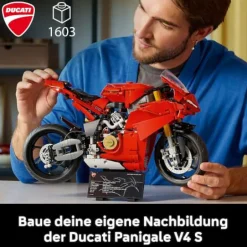 LEGO® Technic Ducati Panigale V4 S Motorrad 42202