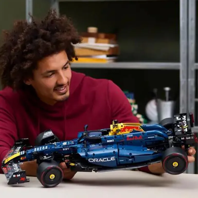 LEGO® Technic Oracle Red Bull Racing Rb20 F1 42206