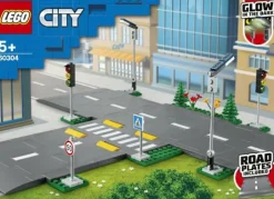 LEGO® City Straßenkreuzung mit Ampeln 60304