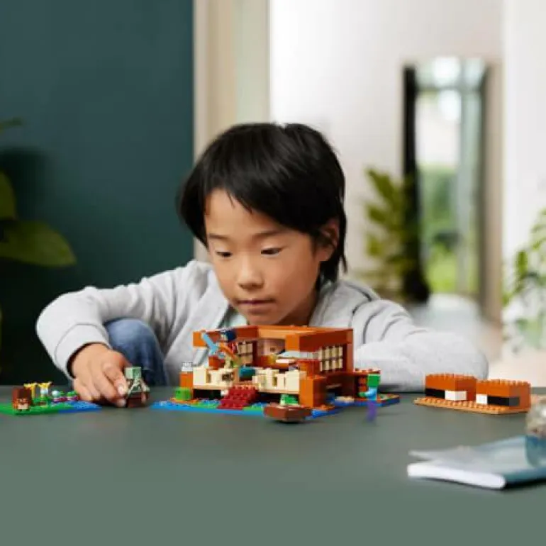 LEGO® Minecraft™ Das Froschhaus 21256