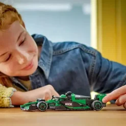 LEGO® Speed Champions Kick Sauber F1® Team C44 Ren