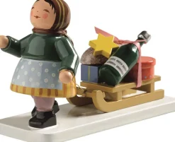 Mädchen mit Schlitten