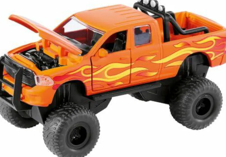 RAM 1500 mit Ballonreifen 2358