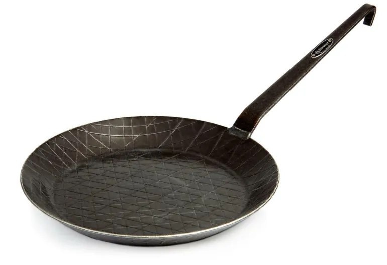 Schmiedeeiserne Pfanne 24cm