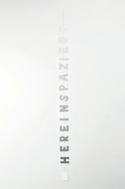 Textkette „Hereinspaziert", L 123 Cm