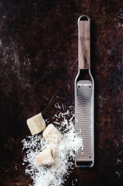 Zester mit Holzgriff - Master